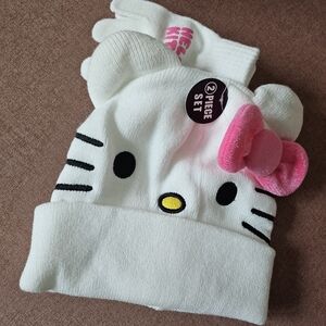 Sanrio Hello Kitty Beanie & Gloves Set